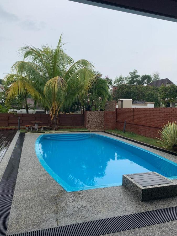 Villa With Private Swimming Pool Malacca Екстер'єр фото